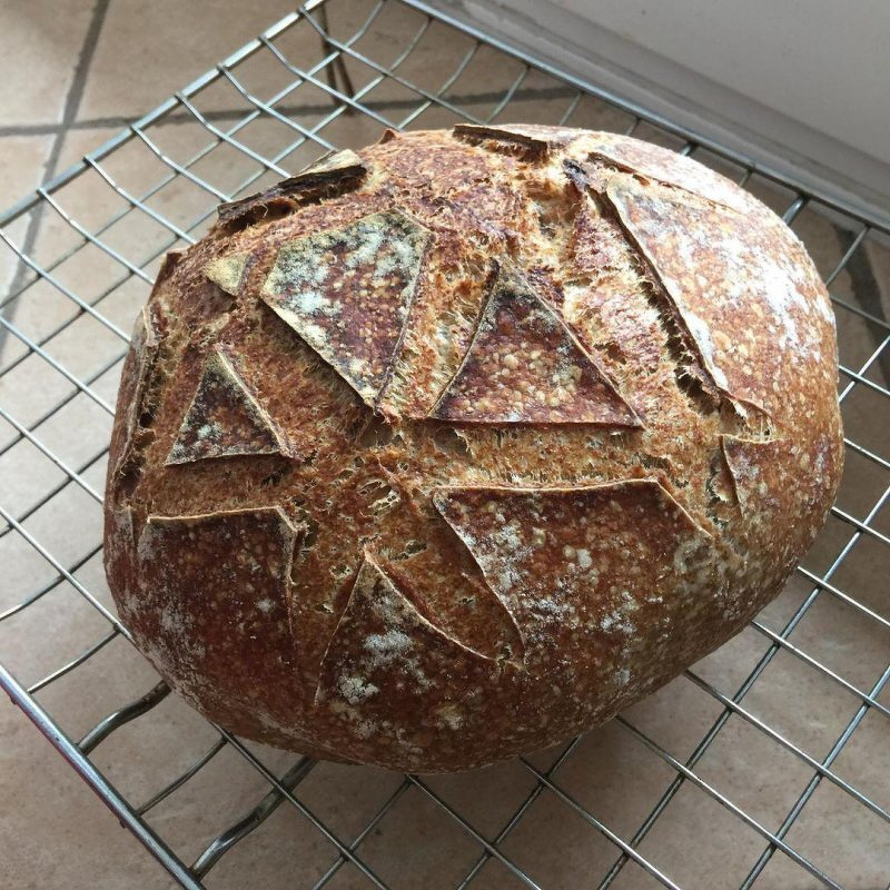 Straight outta the oven ... this is the basic sourdough loaf I will be sharing at the workshop on 17 November @latteriastudio 
Details from link in bio.